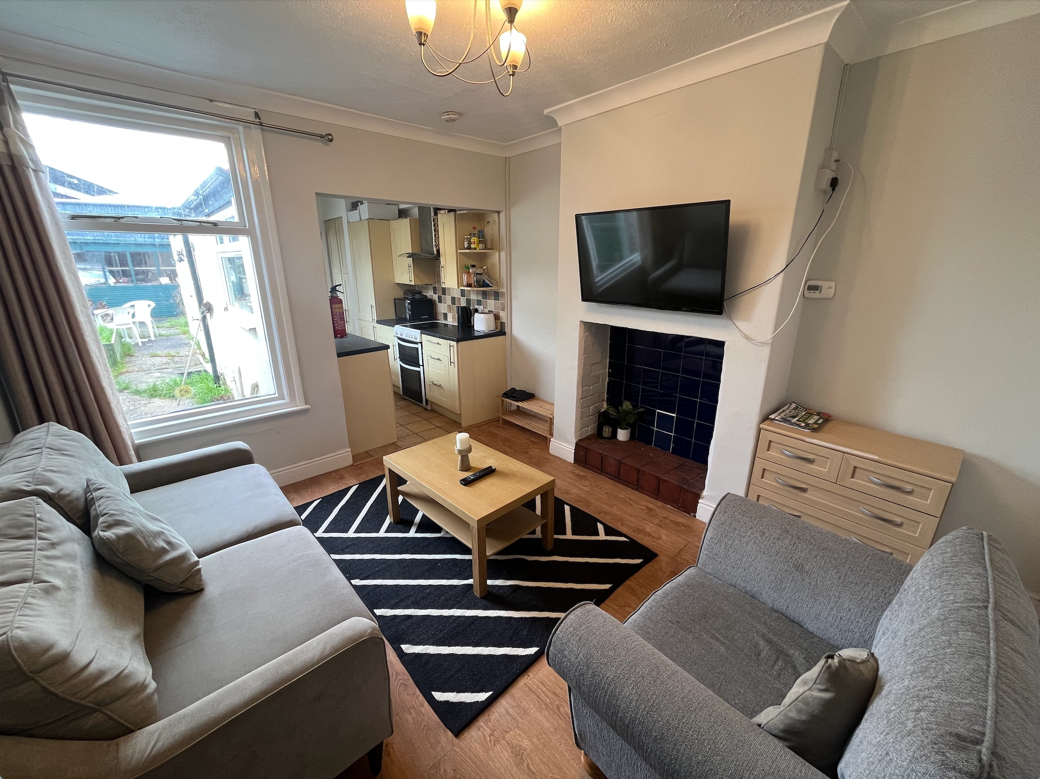 Bills Inclusive - Sausthorpe Street, 4 Bedroom 1 Bathroom - Image 1